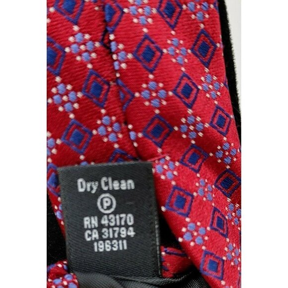 Stafford Tailored Culture Mens Red Silk Geometric Pointed Neck Tie Size 59x3 In - Picture 6 of 7
